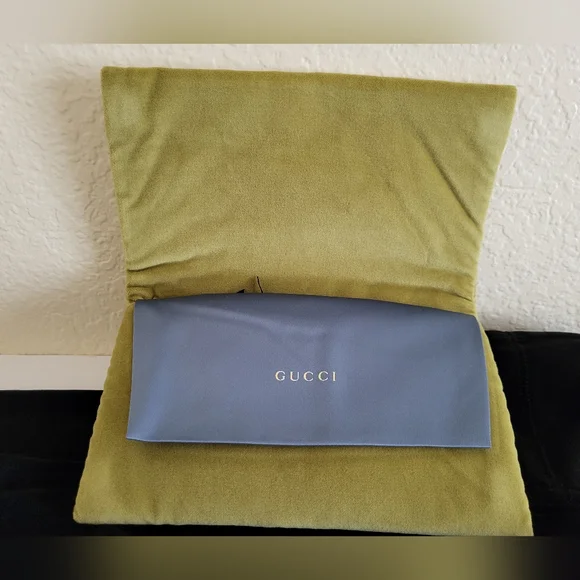 Gucci Green Velvet and Slate Satin Padded Case Limited Edition - Picture 7 of 8